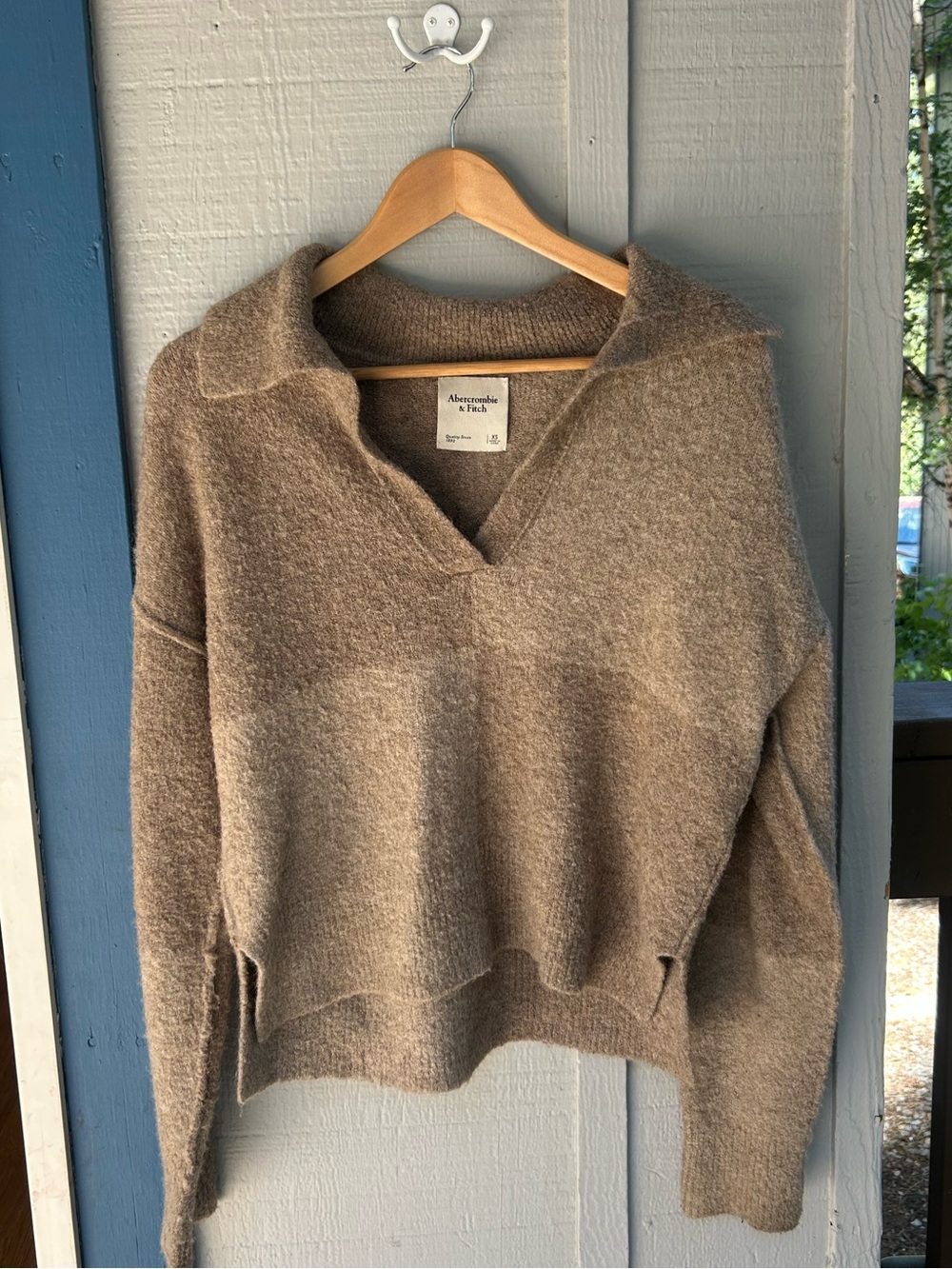 Abercrombie & Fitch Women's Taupe& Brown checkered V-Neck Collared Sweater